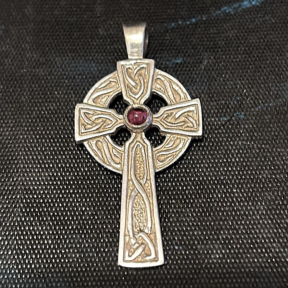 COPY - * Rare unidentified Stamp Garnet Stone Celtic Cross Pendant - Picture 5 of 8